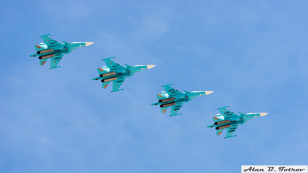 Истребители-бомбардировщики Су-34